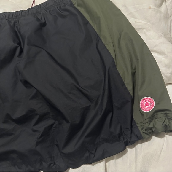 Women’s Nike Icon Clash Mini Skirt. Large. - Picture 3 of 4
